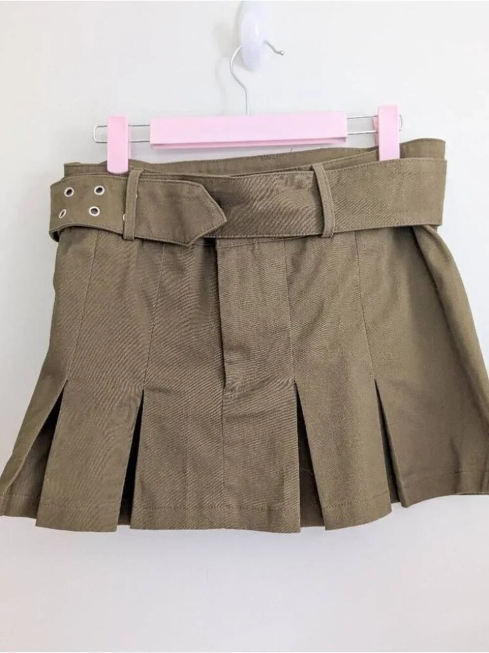 Green Belted Pleated Skirt